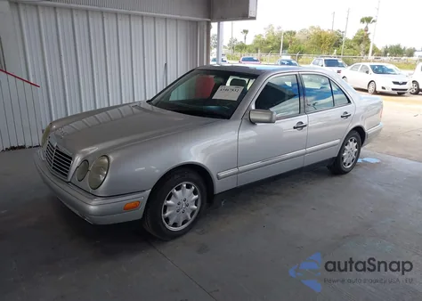 1997 Mercedes-Benz E 320 from USA, damaged, VIN WDBJF55F9VA365239